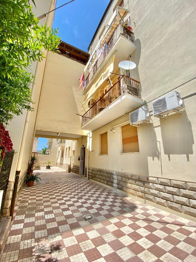 דירות אלגהרו Residenza Le Quattro Palme מראה חיצוני תמונה